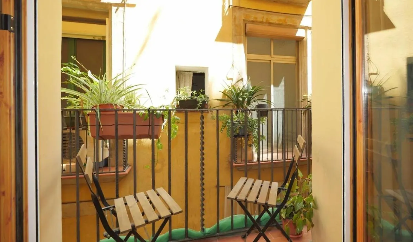 Oasis Apartments & Studios Old Town Center バルセロナ